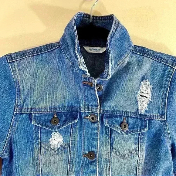HIGHWAY JEANS Med Wash Distressed Denim Trucker Jean Jacket Size S - Picture 2 of 8